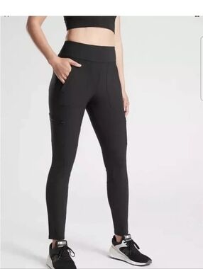 Athleta Headlands Hybrid Cargo Tight Black Womens 10 Hiking Stretch Zip Pocket